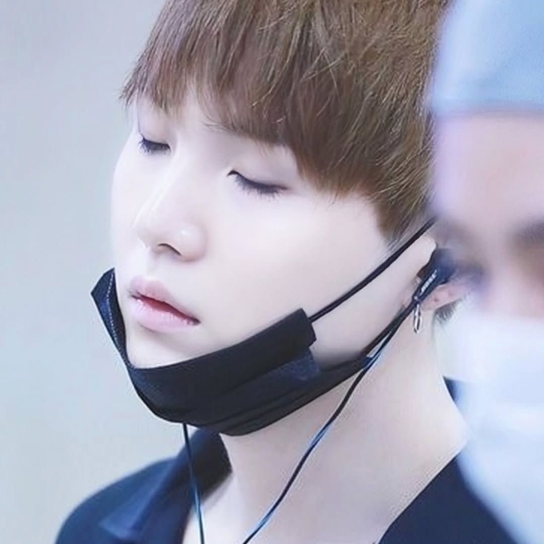 Behind-the-scenes cut of SUGA (BTS)