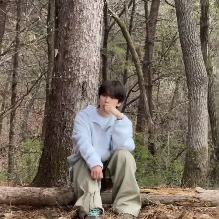 Recent activity shot of Baekhyun (EXO)