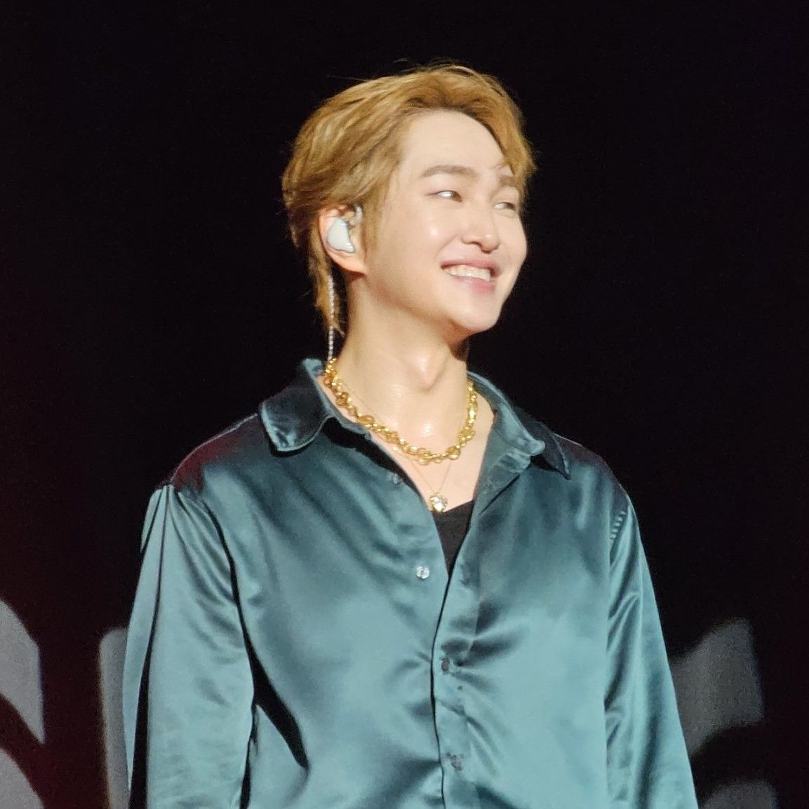 Behind-the-scenes cut of Onew (SHINee)