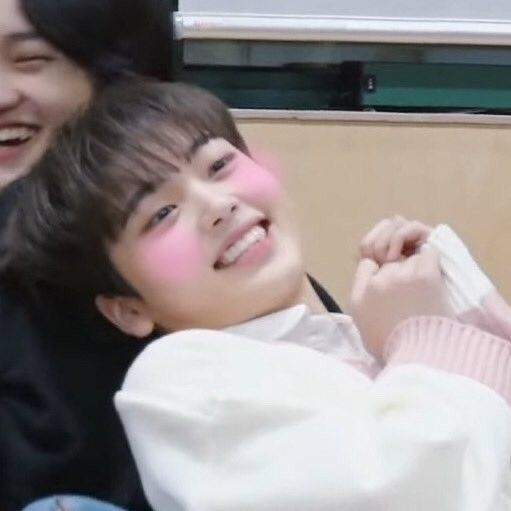 Latest photo of Hyeongjun (CRAVITY)
