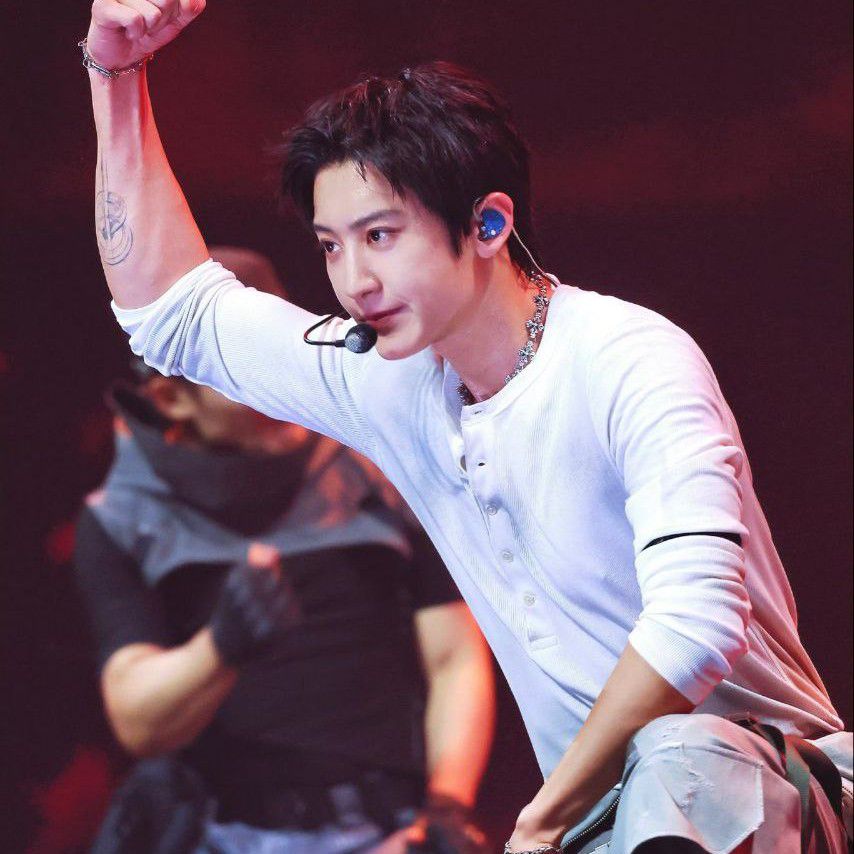 EXO의 비하인드 컷