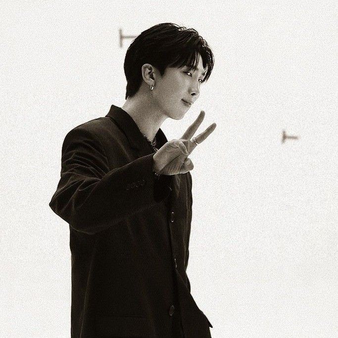 Momen yang diabadikan oleh penggemar RM (BTS)