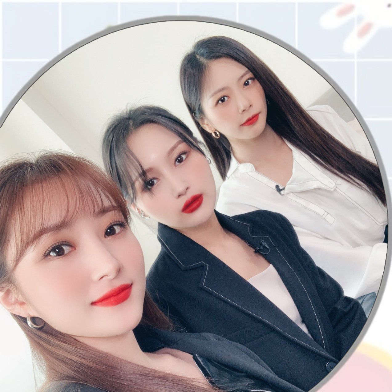 Recent activity shot of Siyeon (DREAMCATCHER)