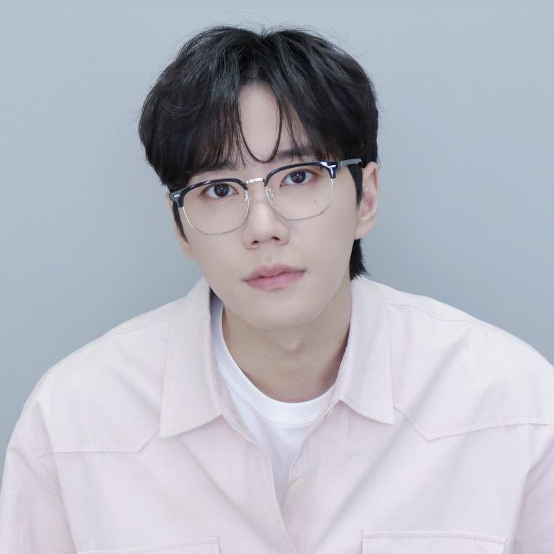 Recent activity shot of Lee Junyoung