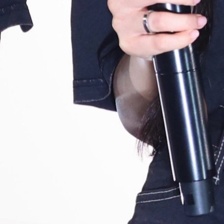 A moment captured by Yuha (Hearts2Hearts)'s fan