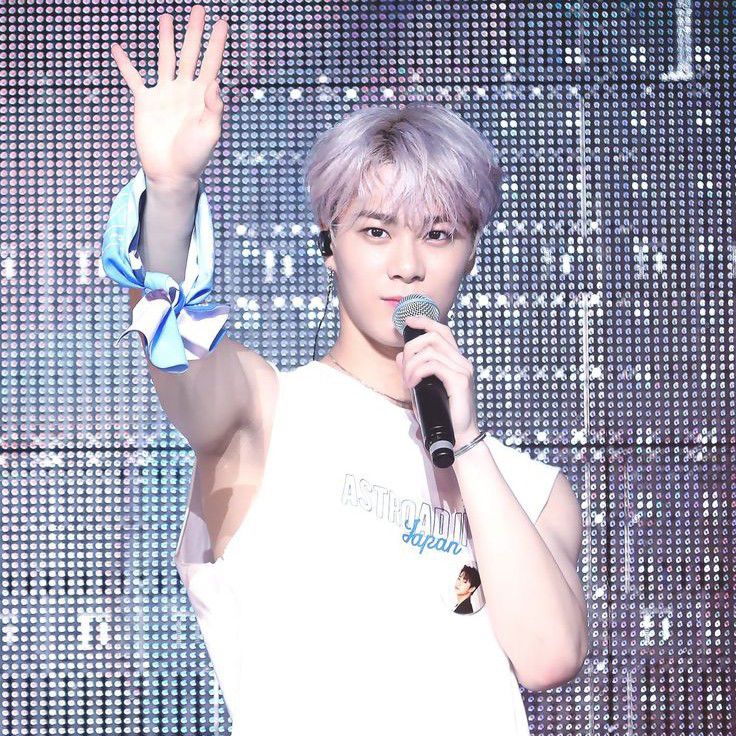 A moment captured by Moonbin (ASTRO)'s fan
