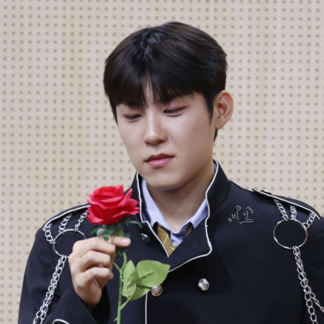 朴佑镇 (AB6IX)的最新照片