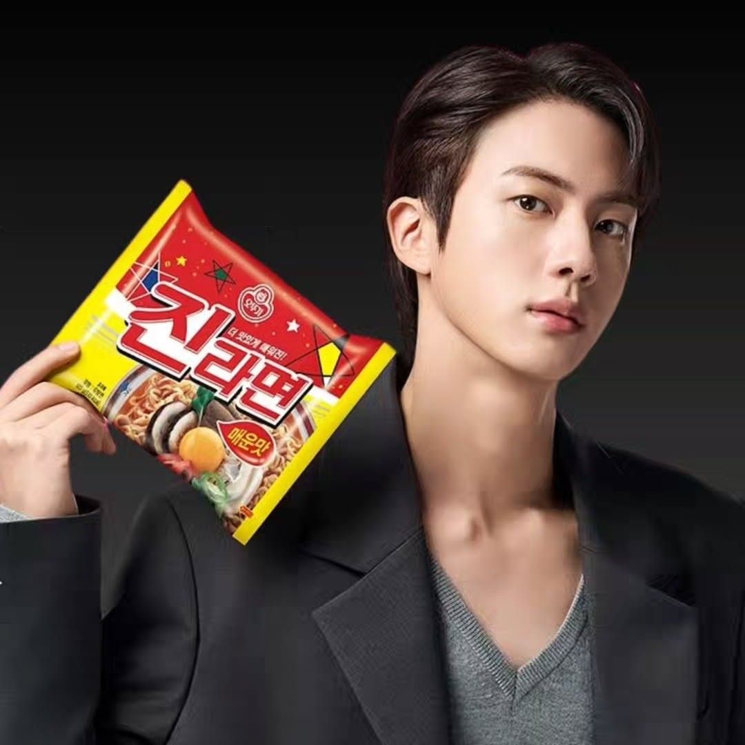 Jin (防彈少年團)的最新活動照片