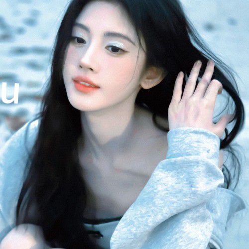 Latest photo of Ju Jingyi
