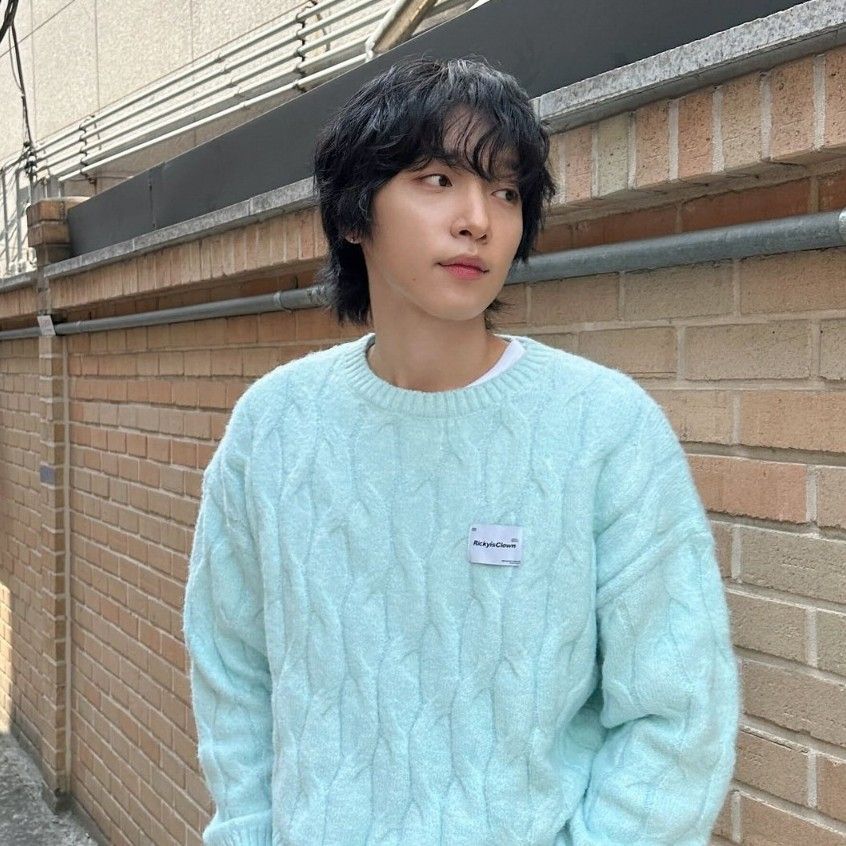 Recent activity shot of Jeong Sewoon