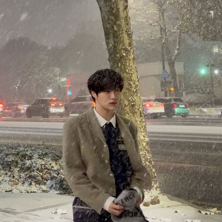 Behind-the-scenes cut of Hyunsuk (CIX)