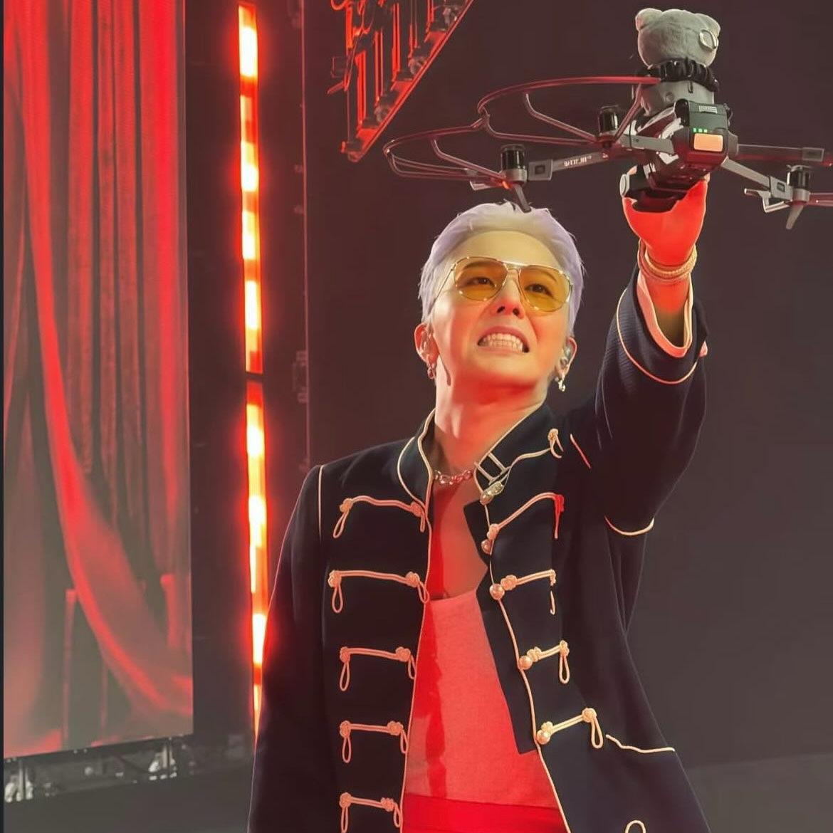 G-DRAGON (BIGBANG)の舞台裏ショット