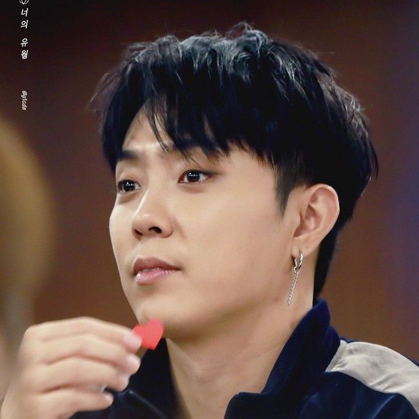 A moment captured by Eun Jiwon (SECHSKIES)'s fan