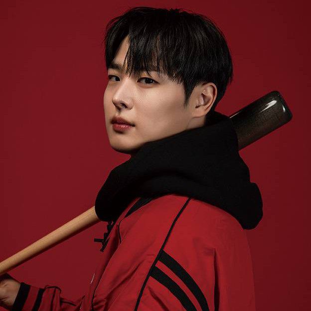 A moment captured by Choi Byungchan's fan