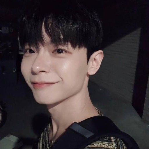 Behind-the-scenes cut of Shin Yechan (LUCY)