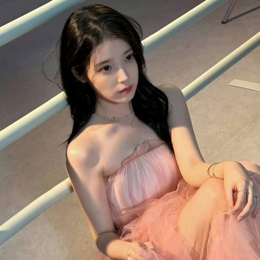 Latest photo of IU