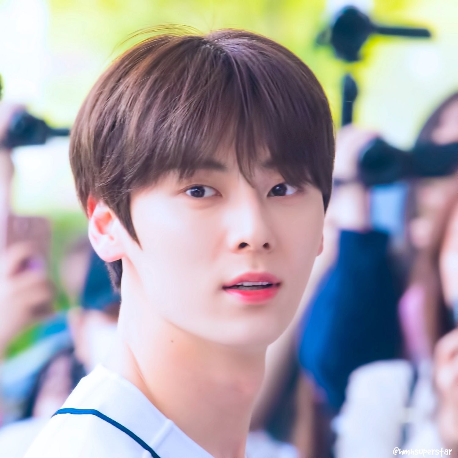 황민현의 최신 사진