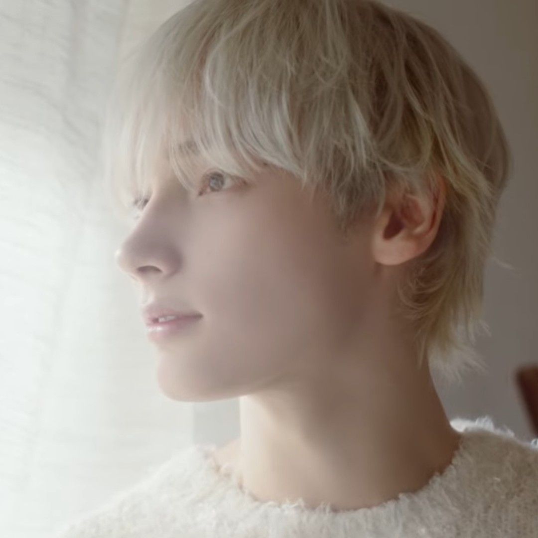 Latest photo of HueningKai (TOMORROW X TOGETHER)