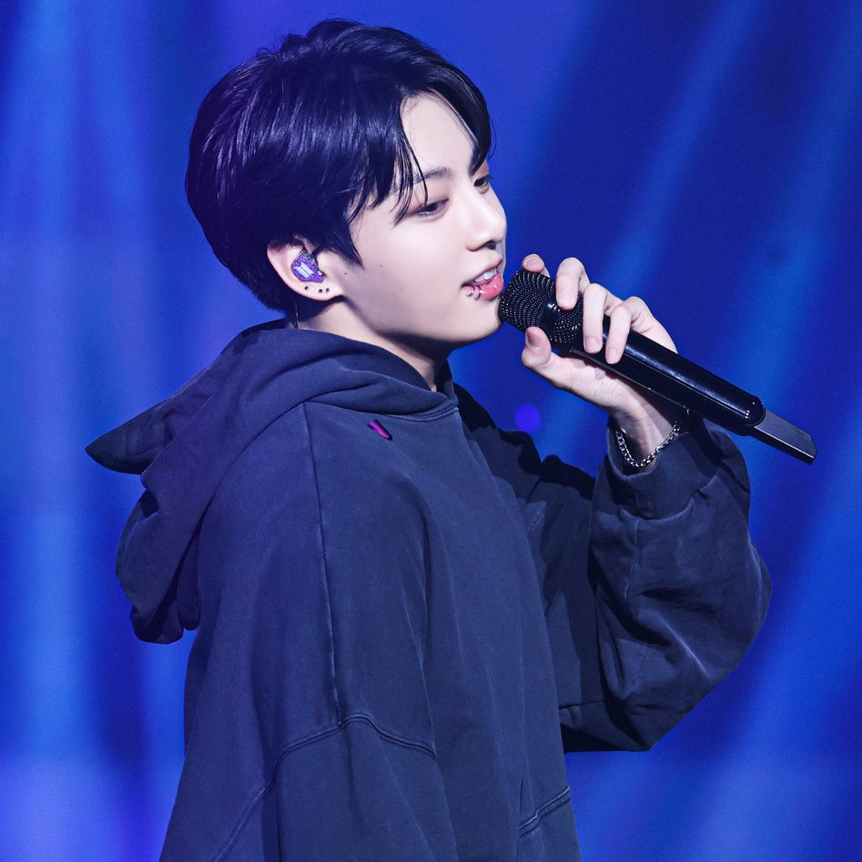 Momen yang diabadikan oleh penggemar Jungkook (BTS)