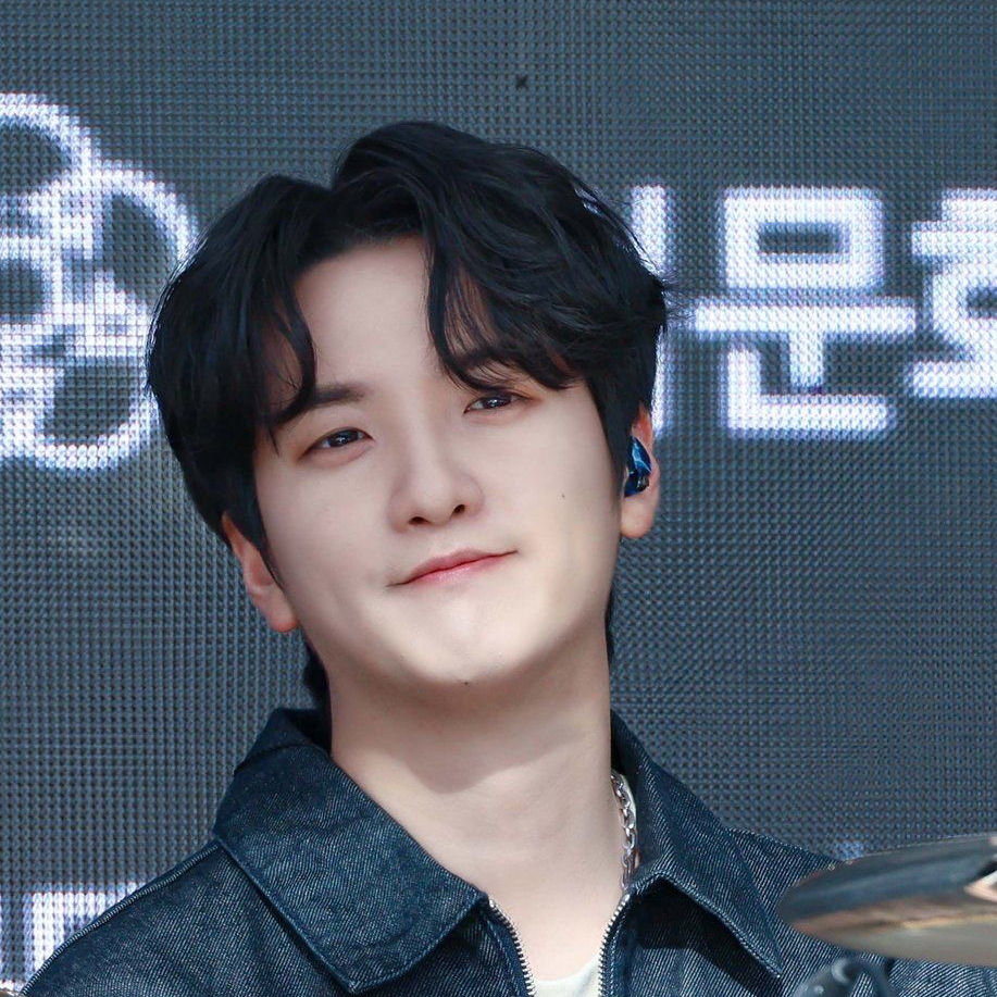 Latest photo of Shin Gwangil (LUCY)