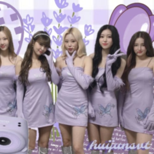 Latest photo of MOMOLAND