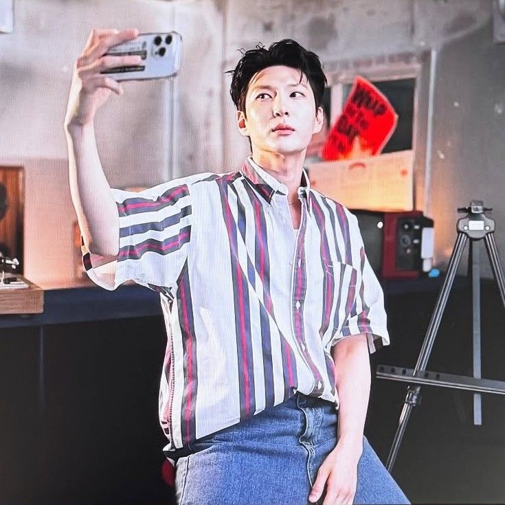 Behind-the-scenes cut of LEO (VIXX)