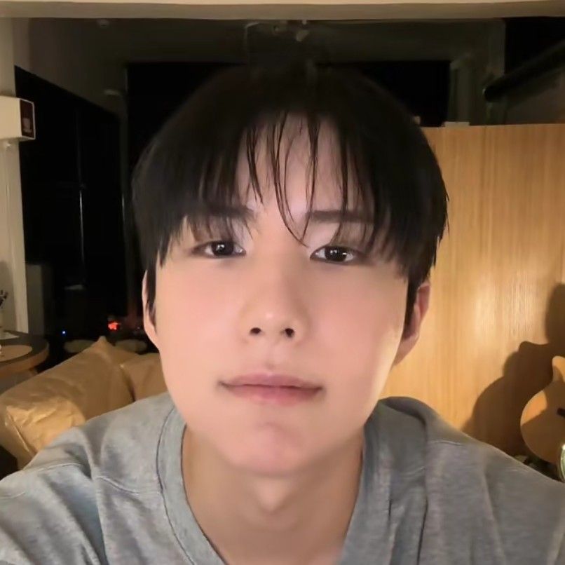 Latest photo of Wow (A.C.E)