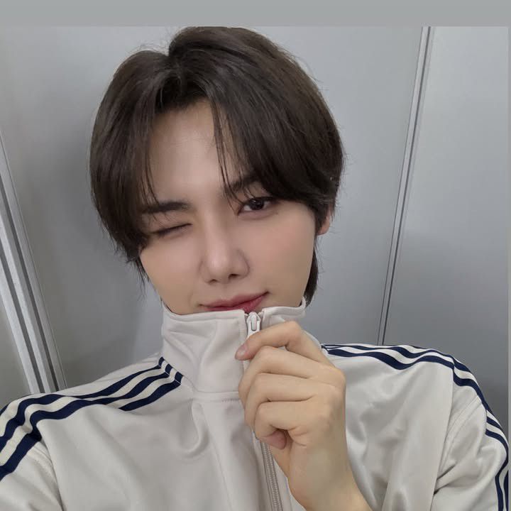 Recent activity shot of Minhee (CRAVITY)