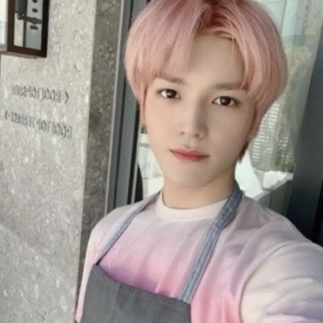 テヨン (NCT 127)の舞台裏ショット