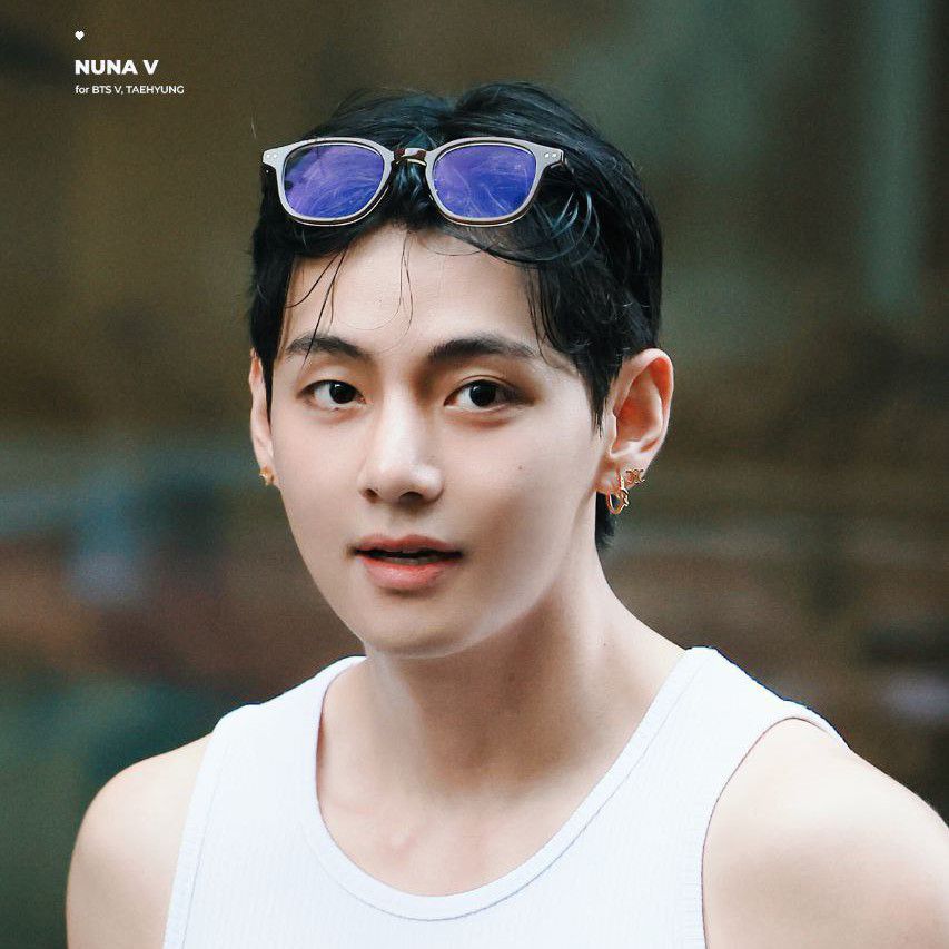 Recent activity shot of V (BTS)