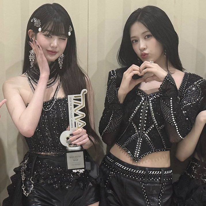 Recent activity shot of An Yujin (IVE)