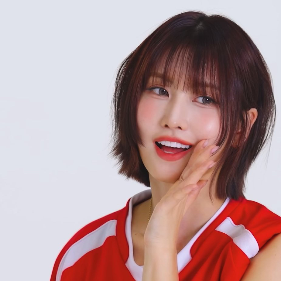 Momo (TWICE)的最新照片
