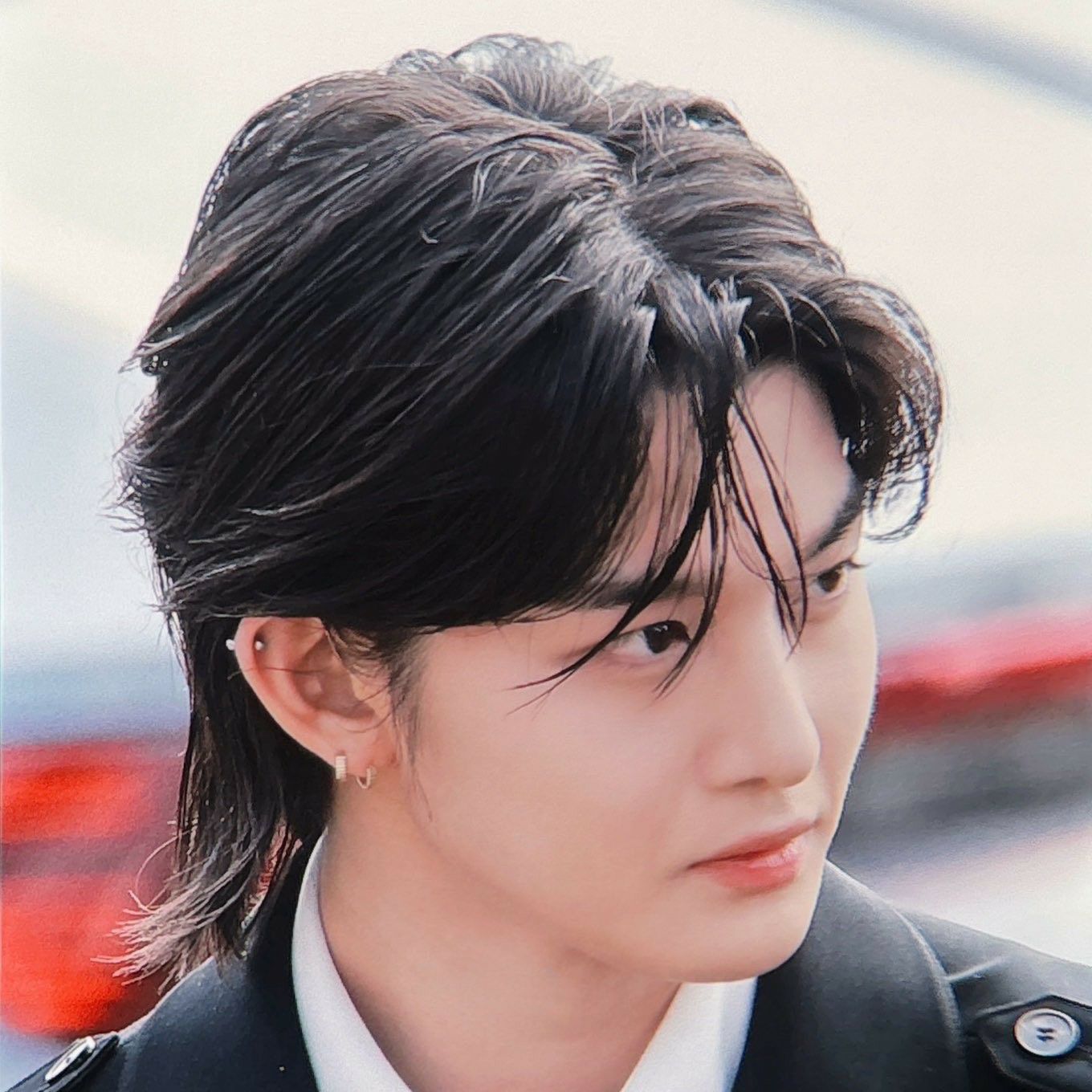 Behind-the-scenes cut of Bae Jinyoung