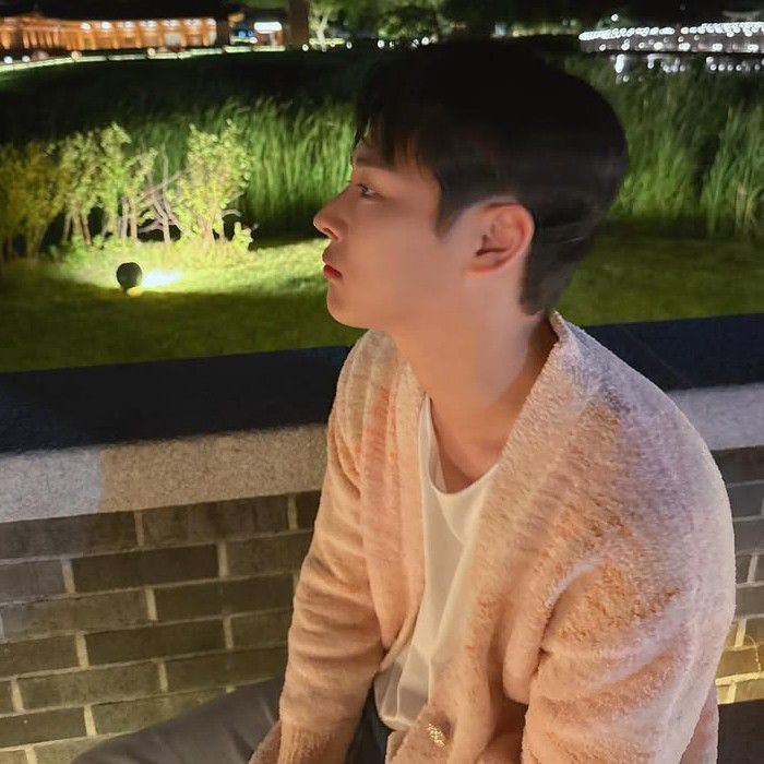 A moment captured by Choi Byungchan's fan