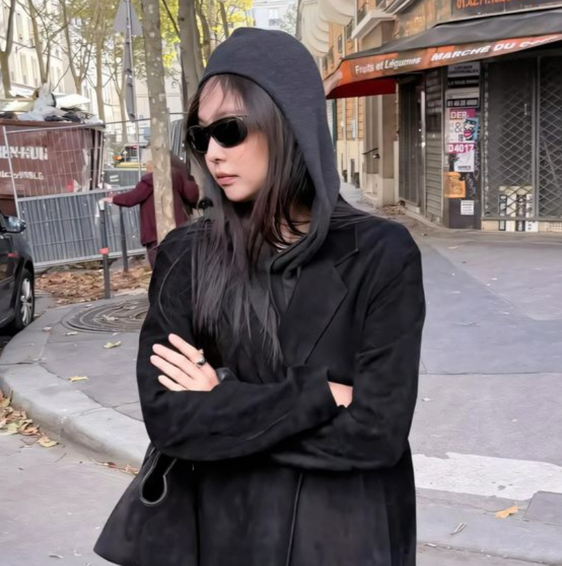 Recent activity shot of Jennie (BLACKPINK)