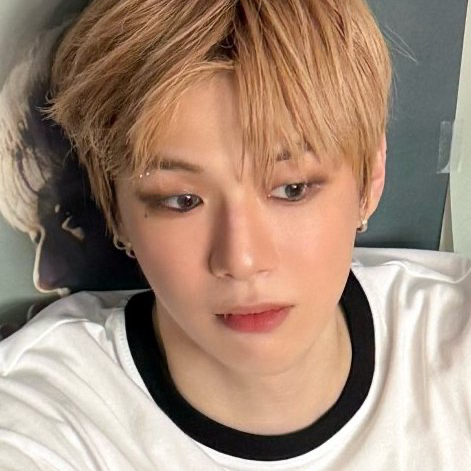 Latest photo of Kang Daniel