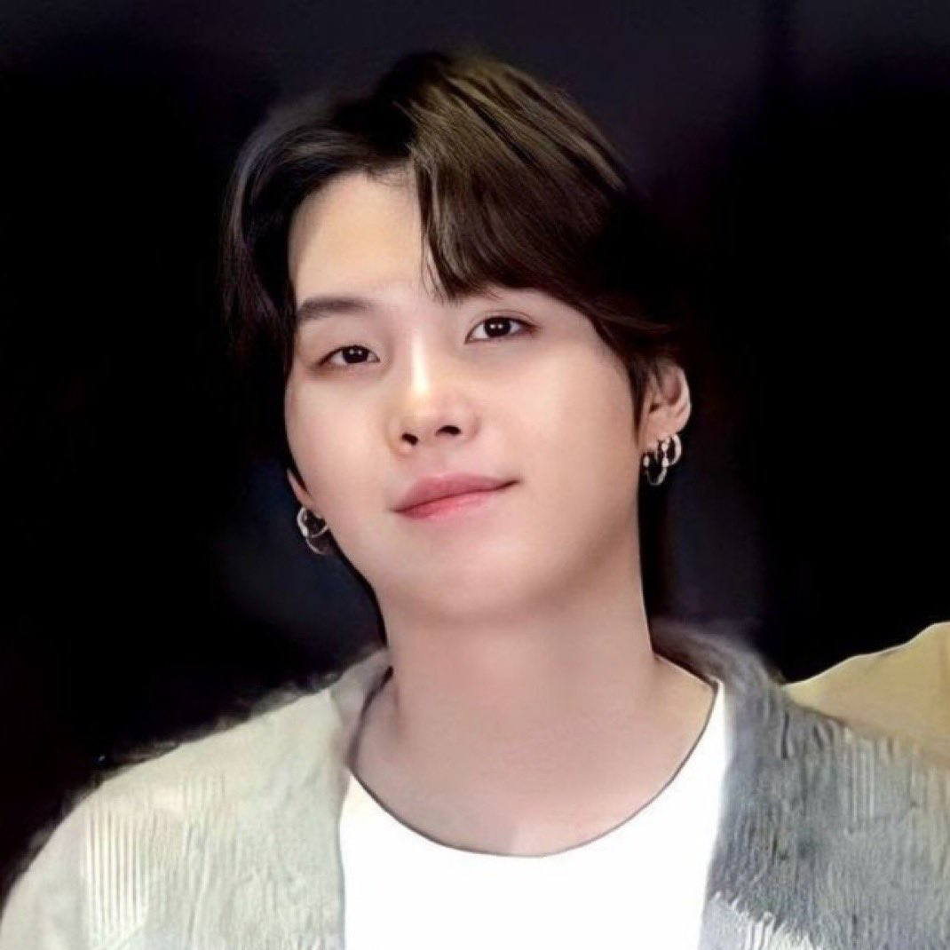 Latest photo of SUGA (BTS)