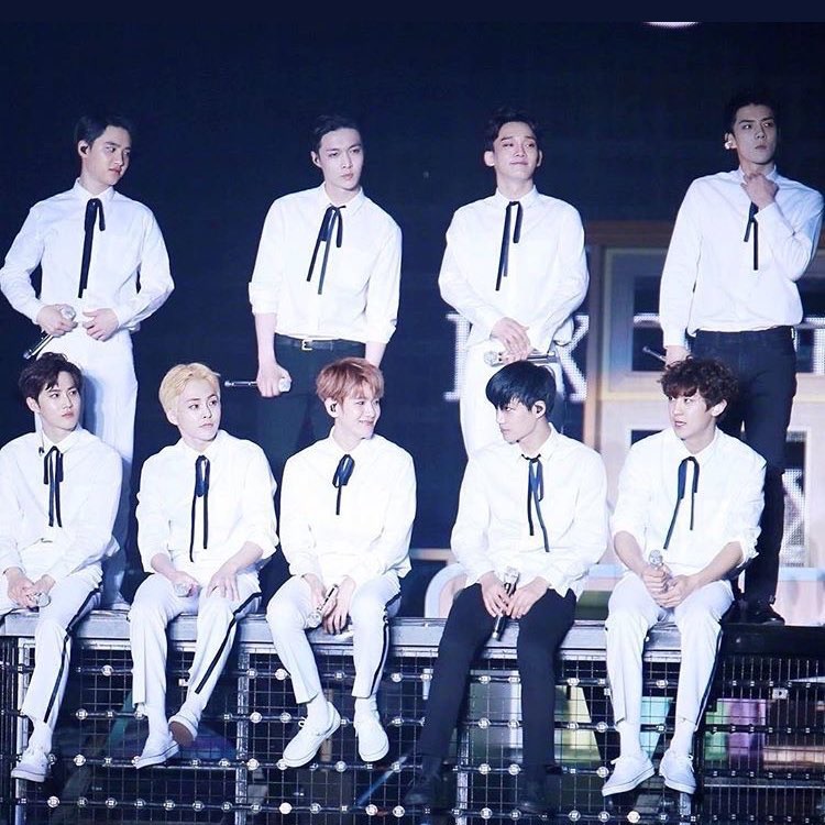 Behind-the-scenes cut of EXO