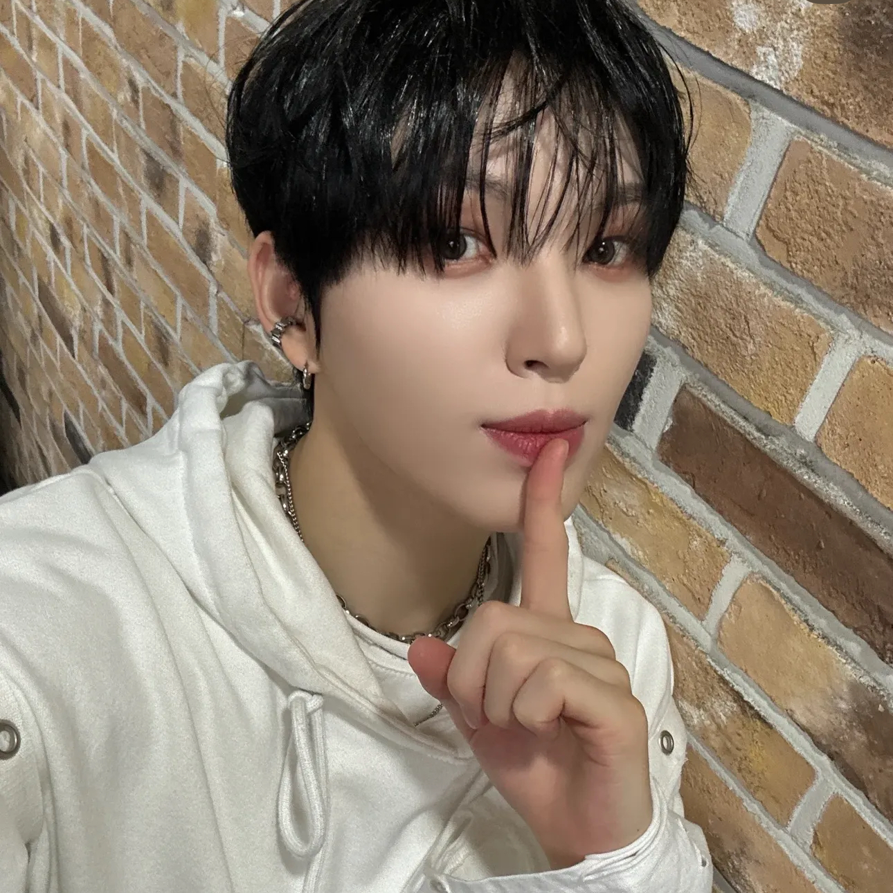 Behind-the-scenes cut of HEECHAN (DKB)