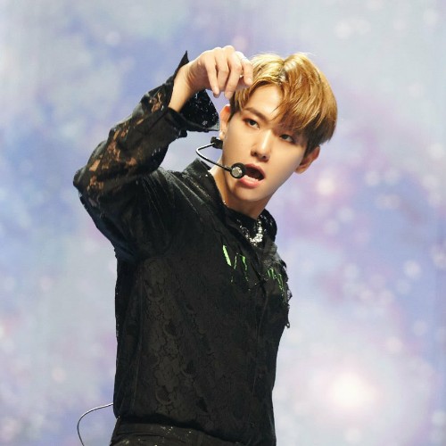 백현 (EXO)의 비하인드 컷