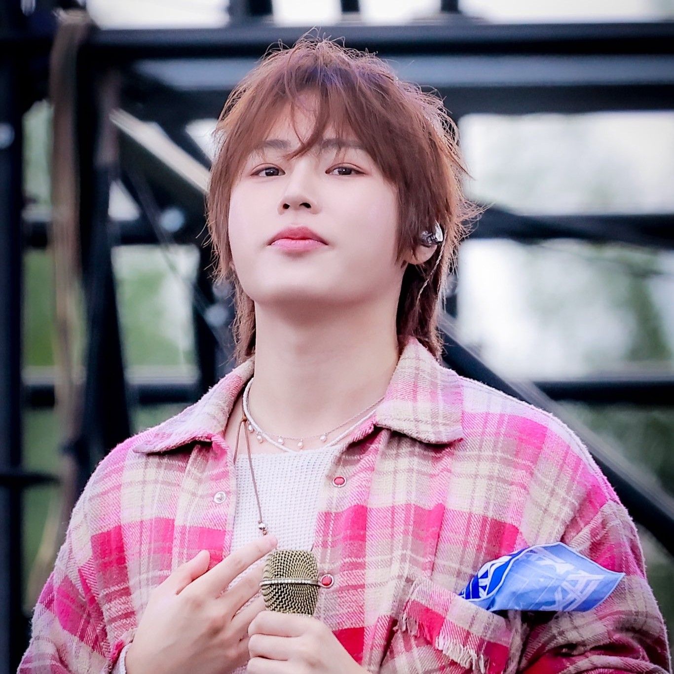 Behind-the-scenes cut of Ha Sungwoon