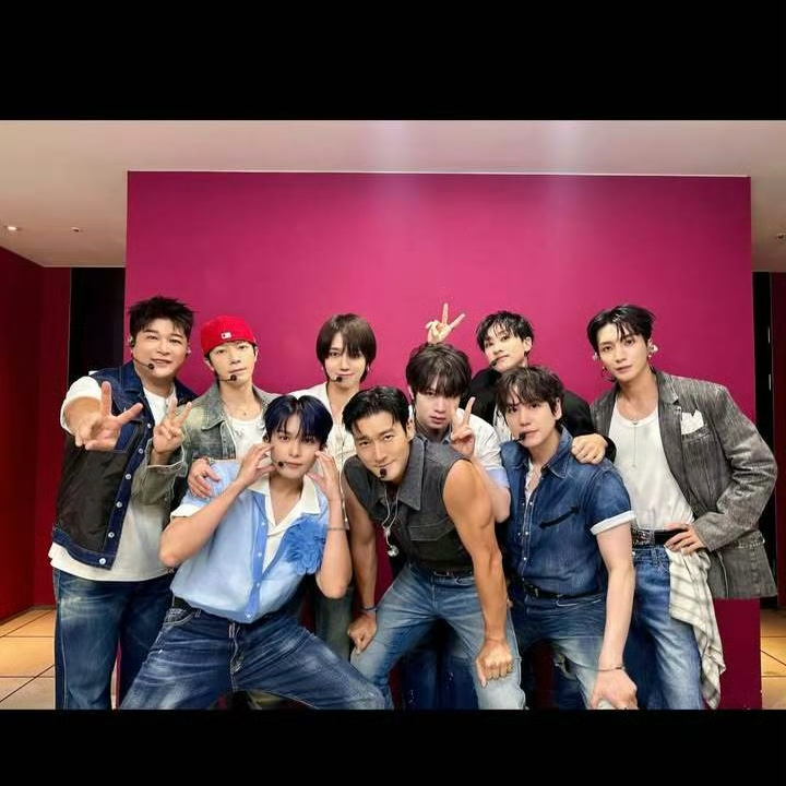 Behind-the-scenes cut of Super Junior