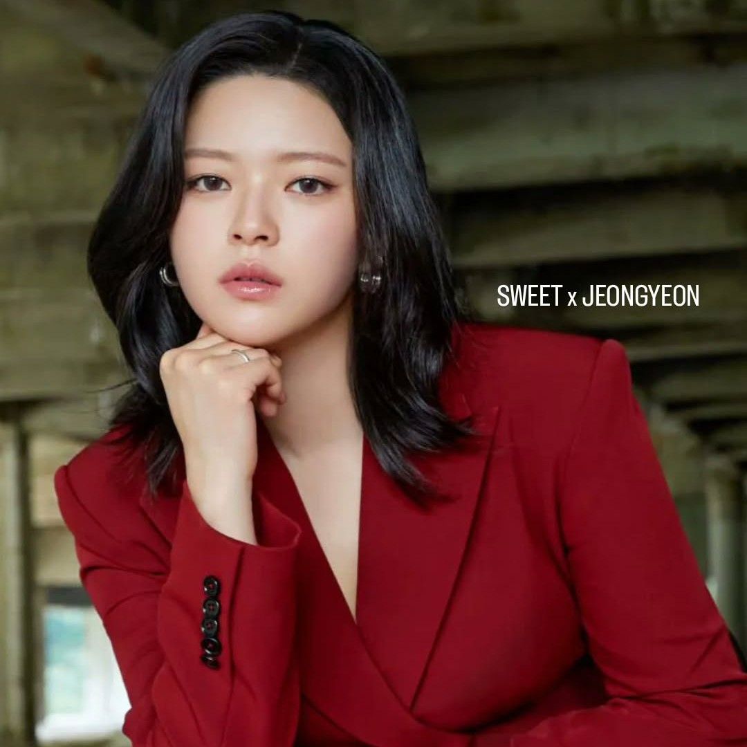 A moment captured by Jeongyeon (TWICE)'s fan