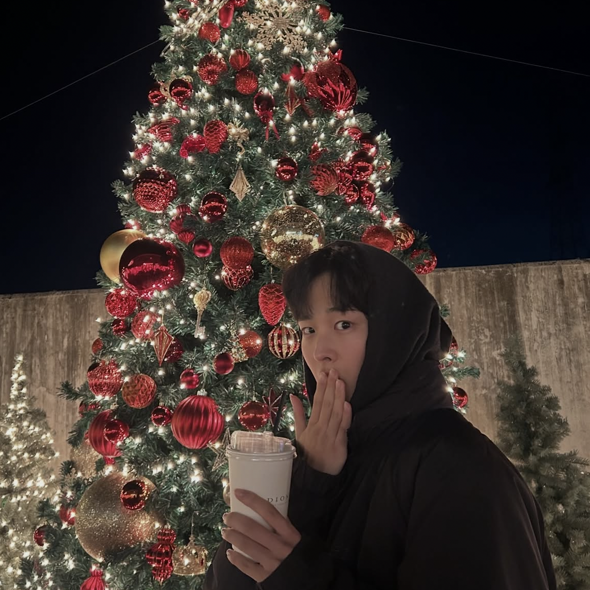 Behind-the-scenes cut of Choi Byungchan