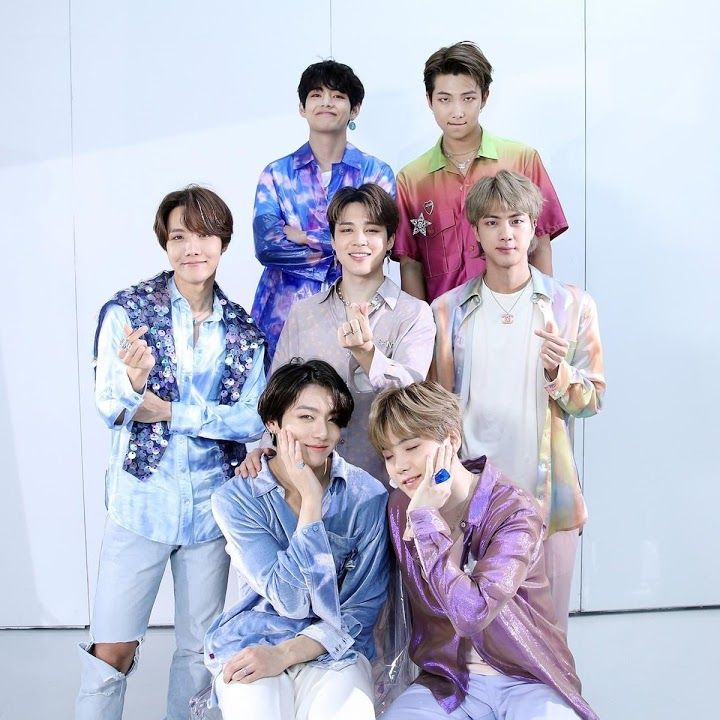 Momen yang diabadikan oleh penggemar BTS