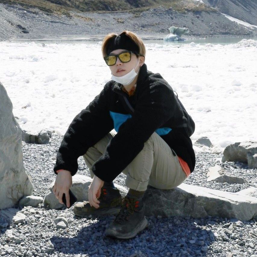 SUGA (防彈少年團)的最新照片