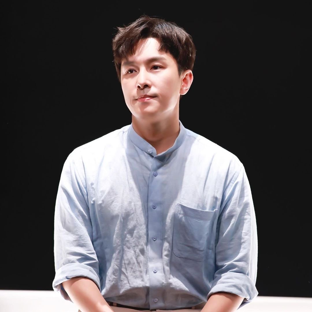 A moment captured by Kim Dongwan (SHINHWA)'s fan