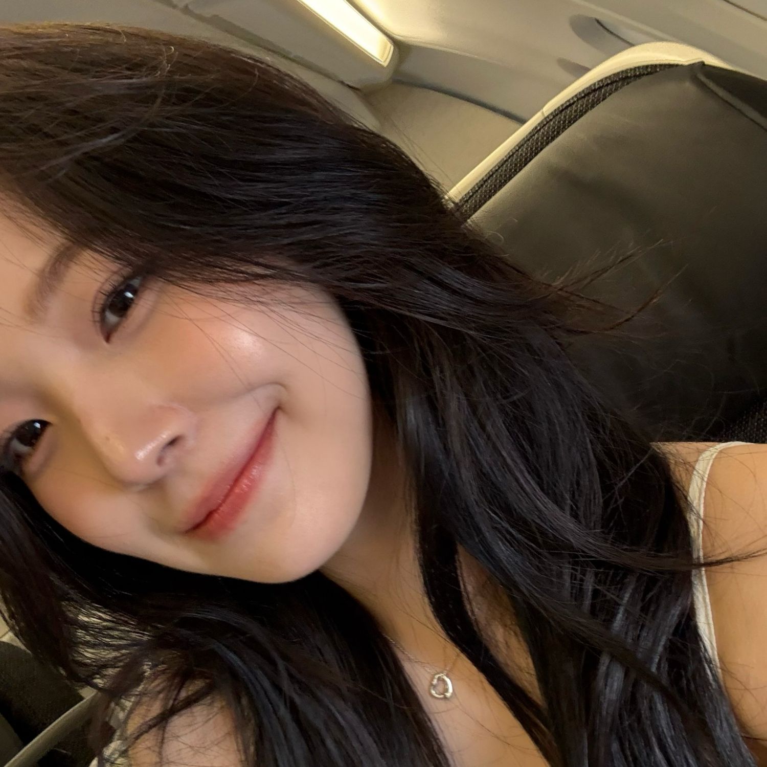 Latest photo of Baek Jiheon (fromis_9)
