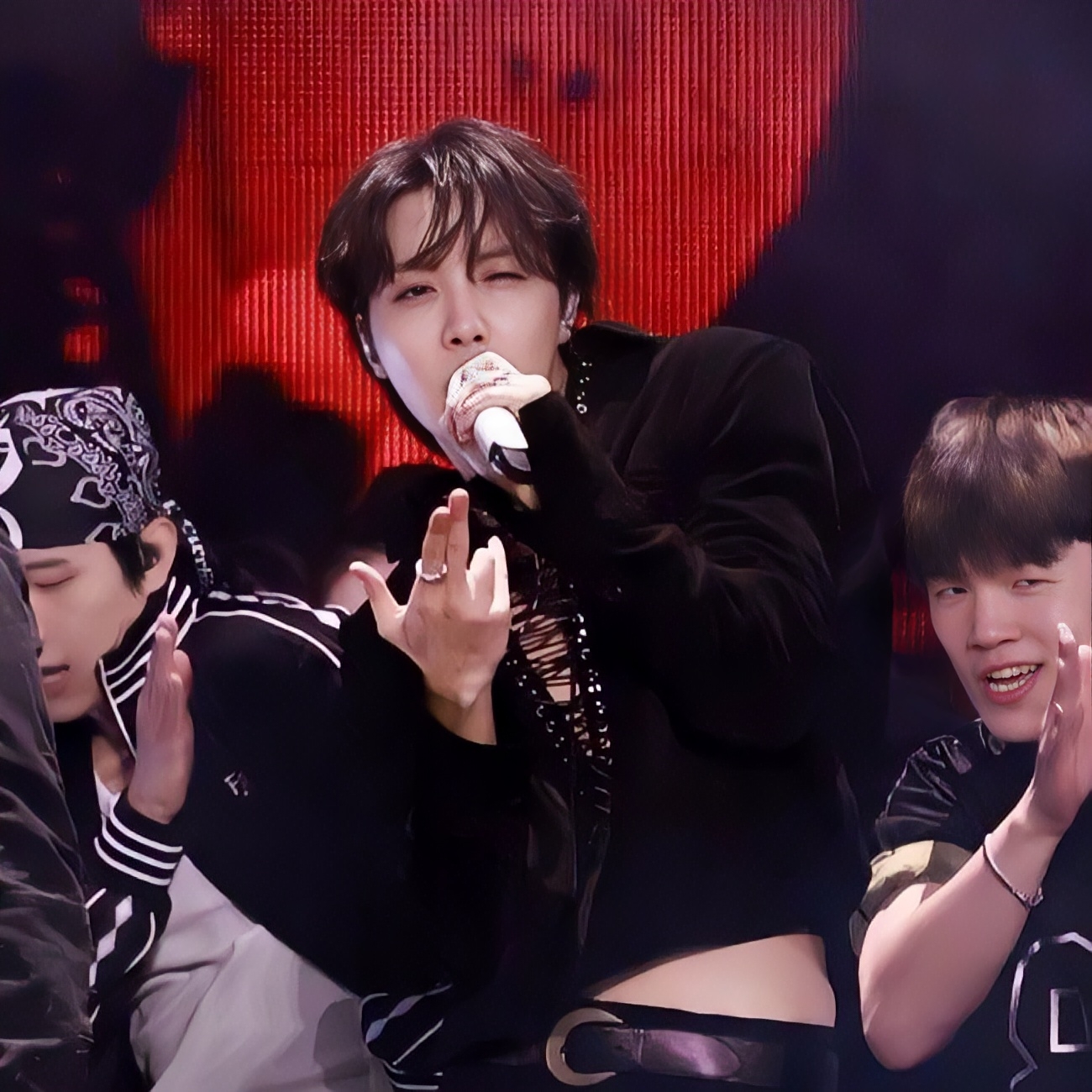 j-hope (BTS)の最近の活動写真