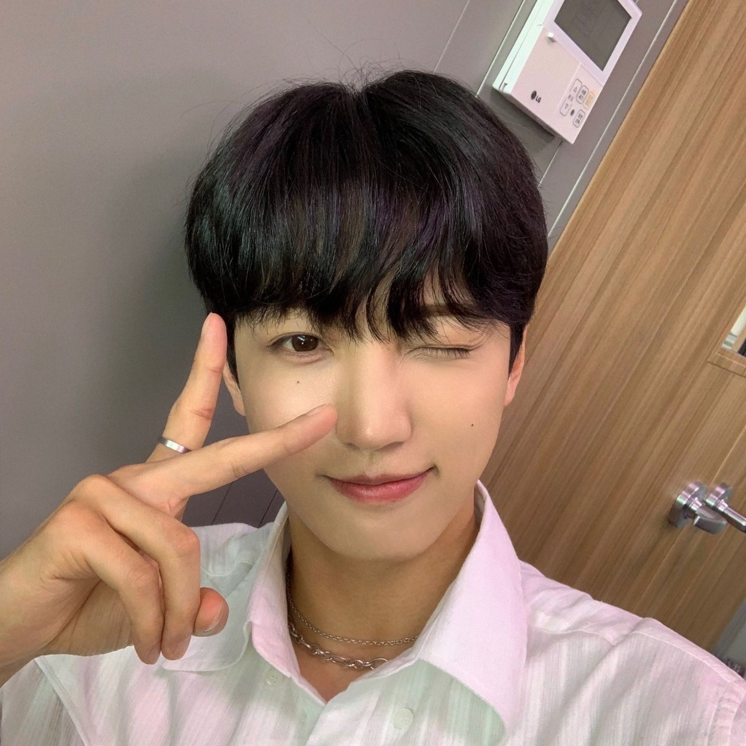 Behind-the-scenes cut of Sunyoul (UP10TION)